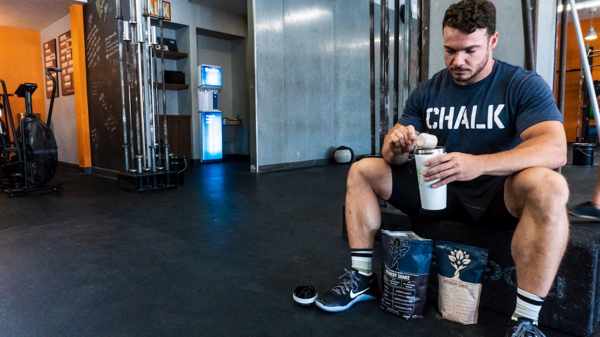 Healthy meal prep containers for male fitness nutrition